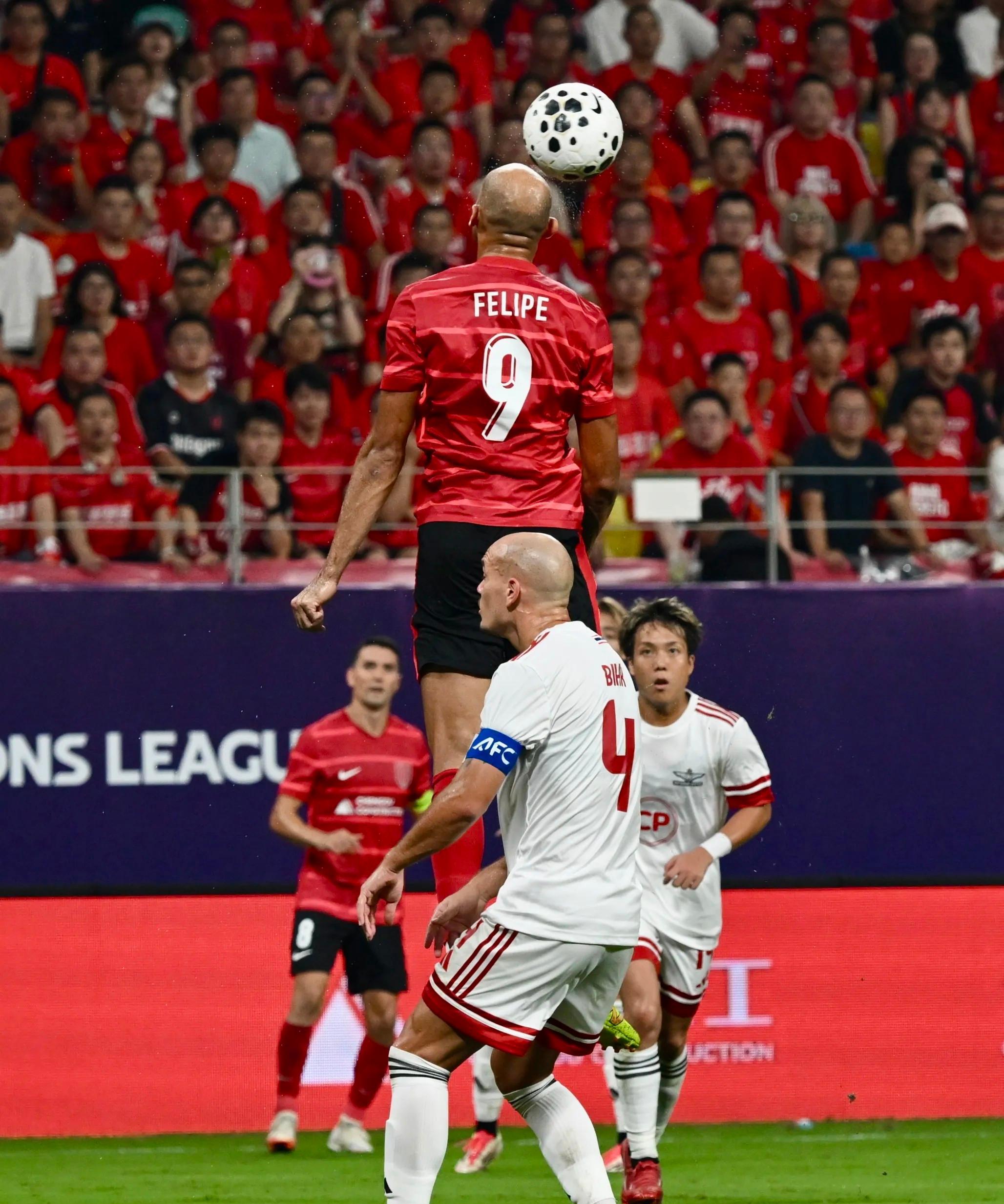 星空体育官方网站包含英超窗口期再迎强敌；阿贾克斯伤情更新；主帅态度：话题不断；高层口径保持一致的词条